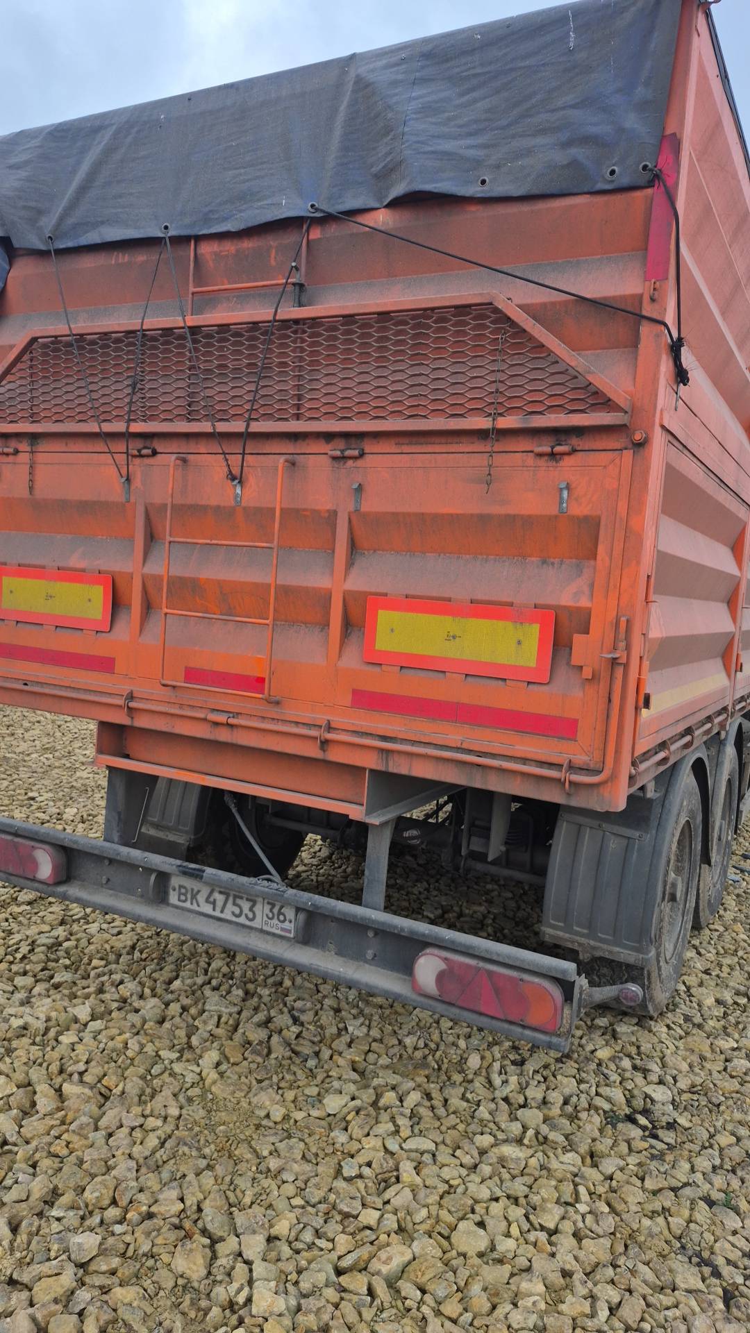 НЕФАЗ Зерновоз бортовой 8332-04, 2023 года в лизинг