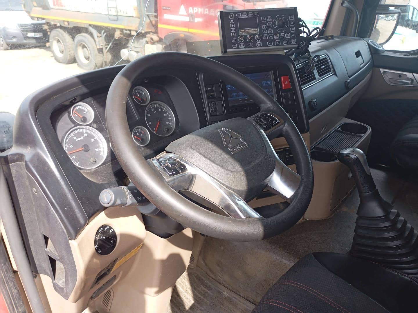 HOWO ZZ3256V384GE 6x4,  190 833 км, 2023 года в лизинг