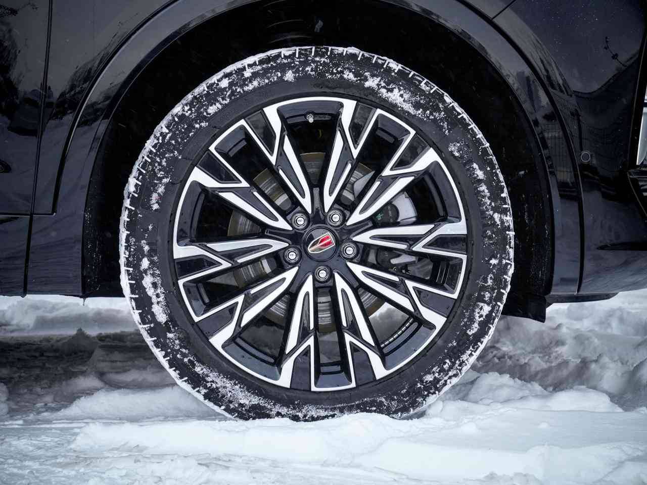 Hongqi HS5 Deluxe 2.0T AWD