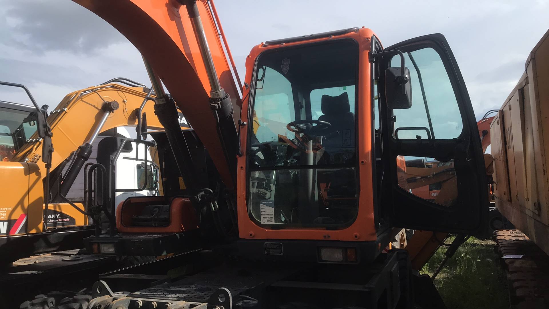 DOOSAN/DEVELON DX150W-7B