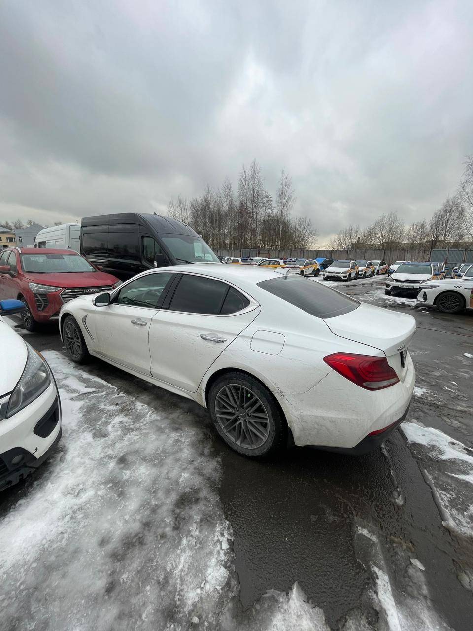 Genesis G70,  131 025 км, 2019 года