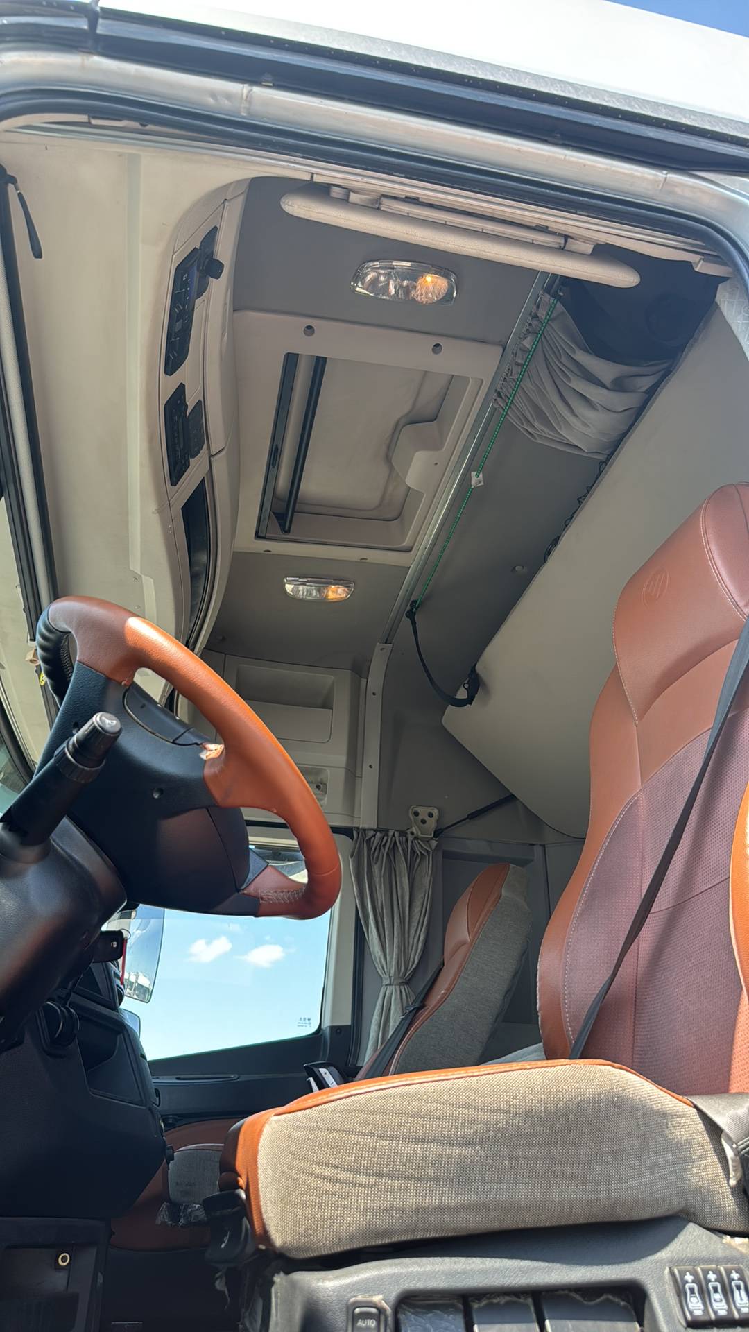 Foton AUMAN EST A 1844 AMT (4189SLFKA),  184 221 км, 2023 года в лизинг