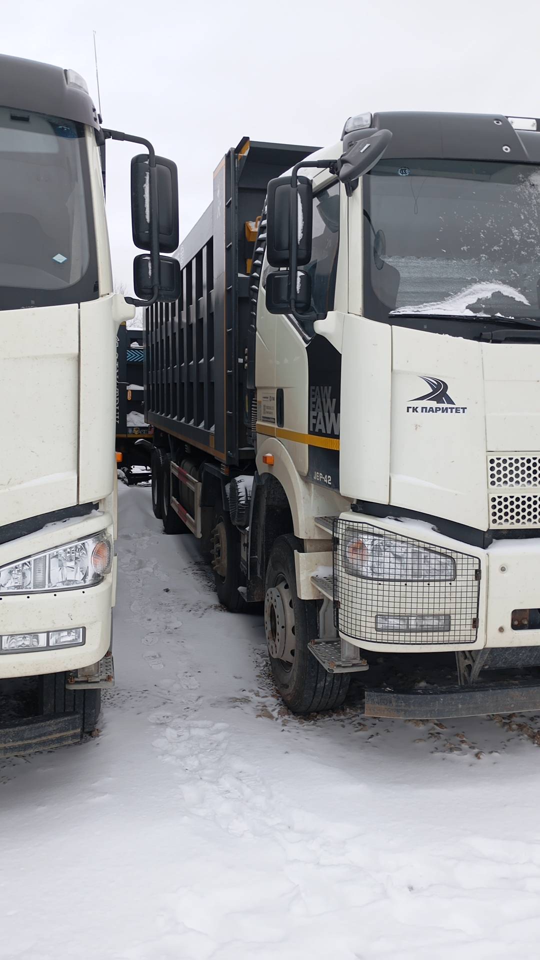 FAW CA3310P66K24T4E5 8х4,  112 119 км, 2023 года в лизинг