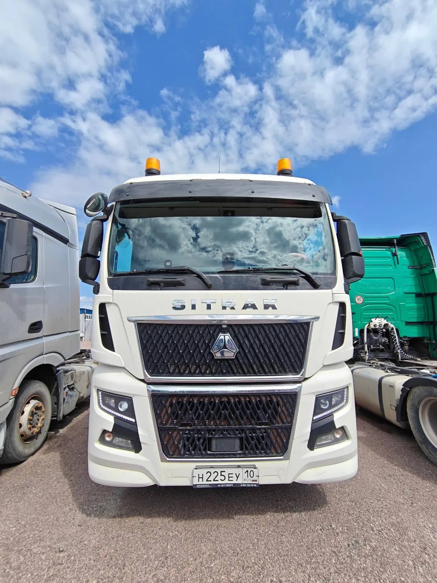 Sitrak C7H MAX 4x2 ZZ4186V361HE,  337 266 км, 2023 года
