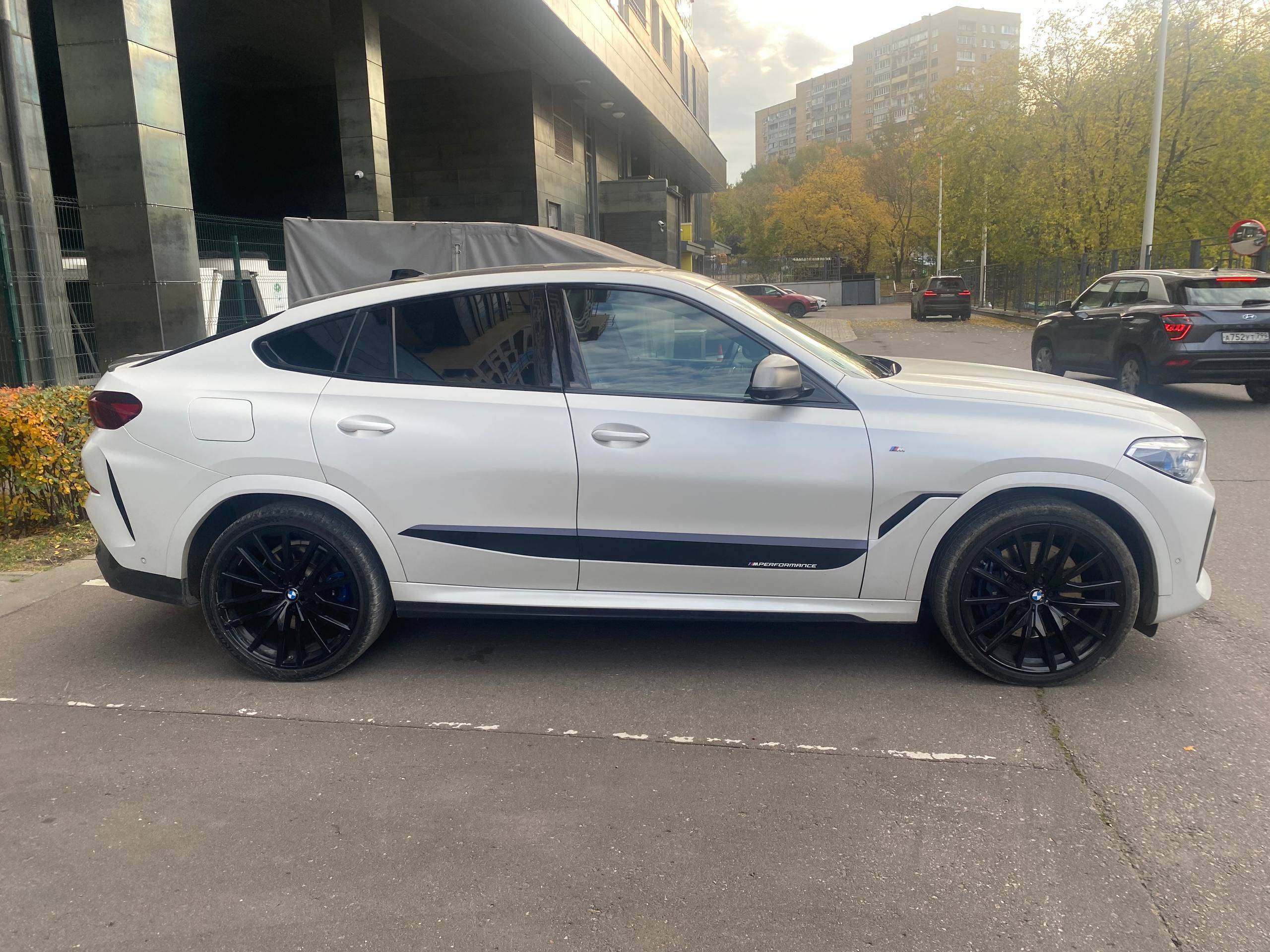 BMW X6,  151 879 км, 2019 года в лизинг