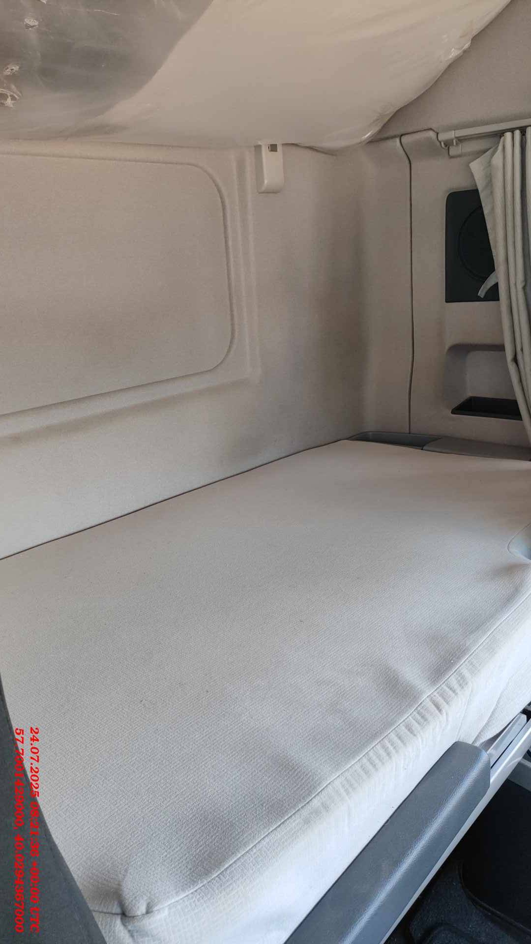 DongFeng GX DFH4180 4x2,  177 961 км, 2023 года в лизинг