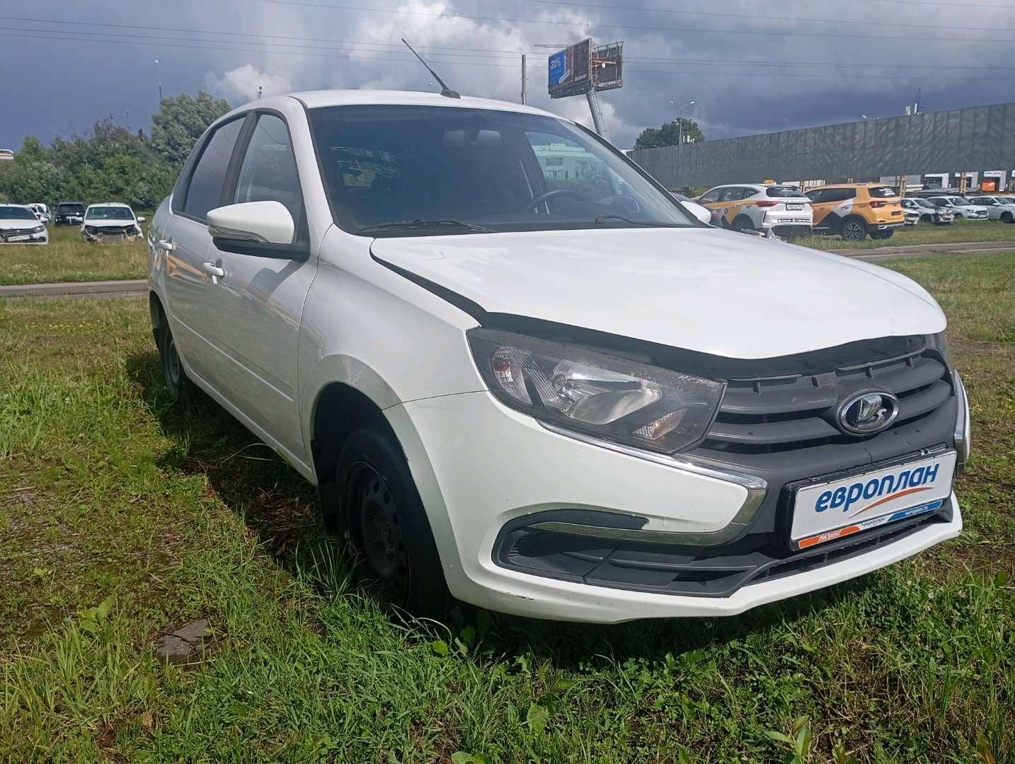 Lada Granta седан,  107 355 км, 2023 года в лизинг