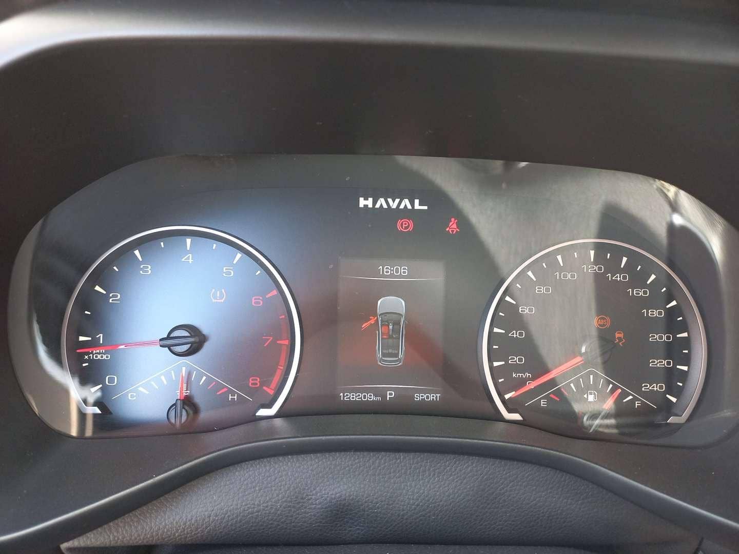 Haval Jolion,  128 209 км, 2024 года в лизинг