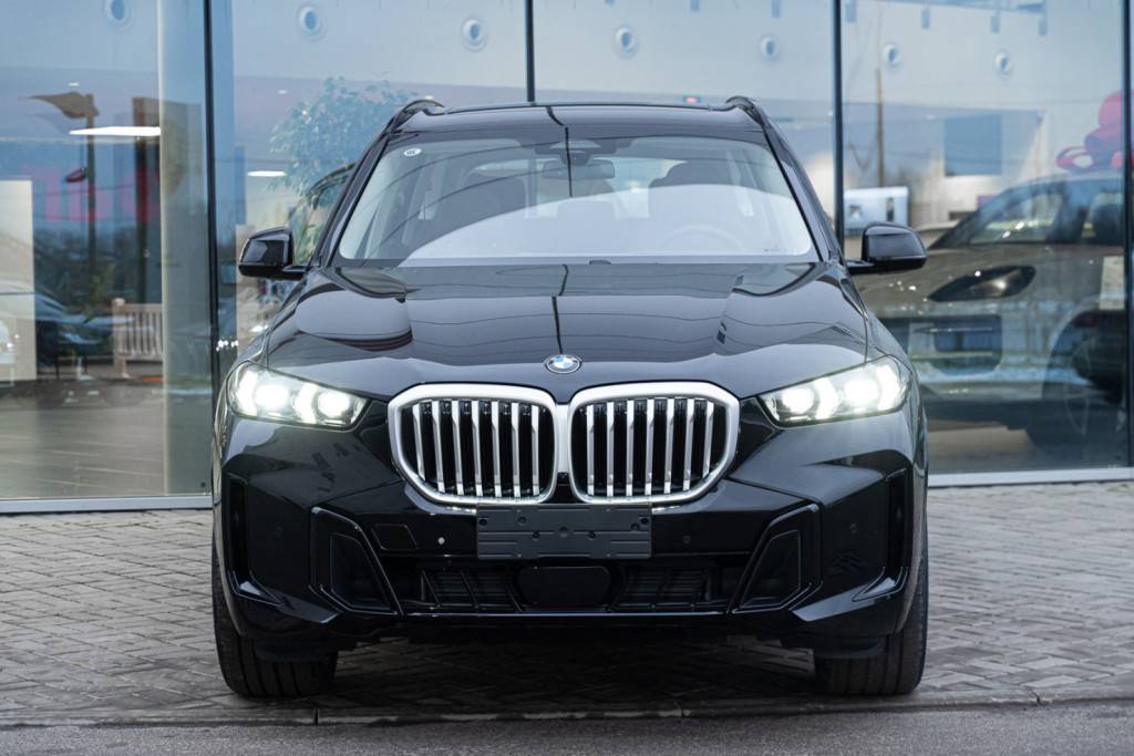 BMW X5 xDrive30Li AT Premium M Sport