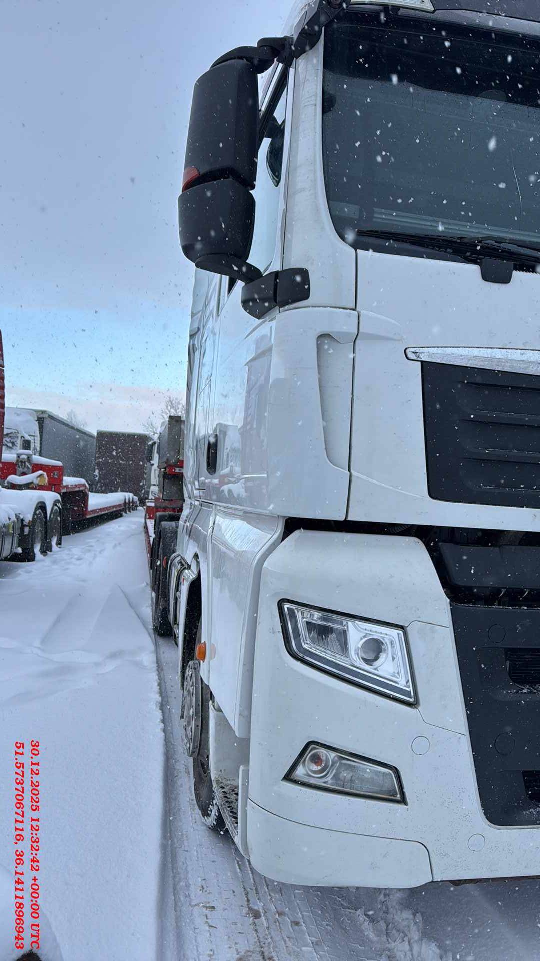 Sitrak ZZ4256V363HE1 6×2,  286 203 км, 2023 года в лизинг