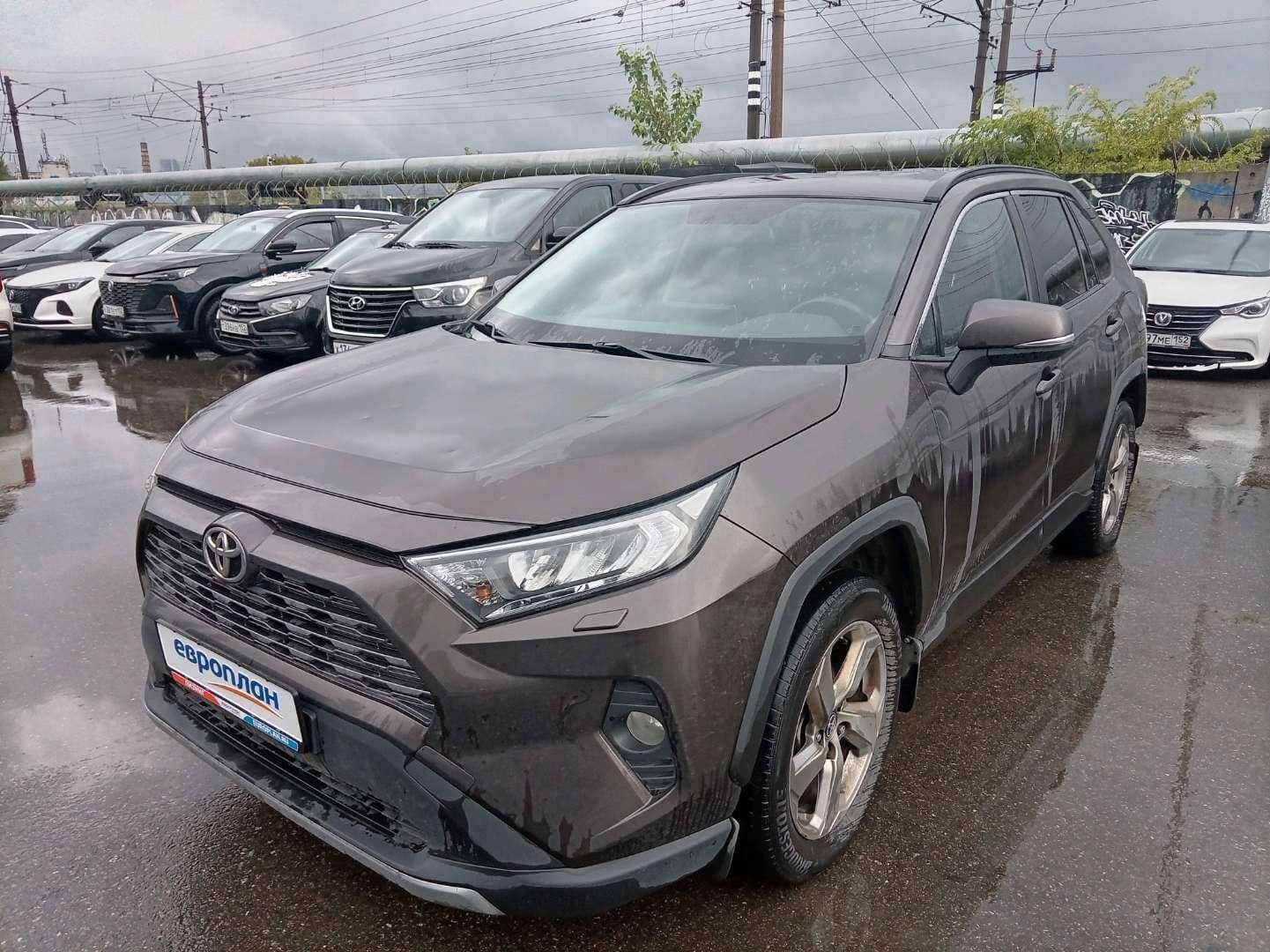 Toyota RAV4,  131 381 км, 2020 года в лизинг