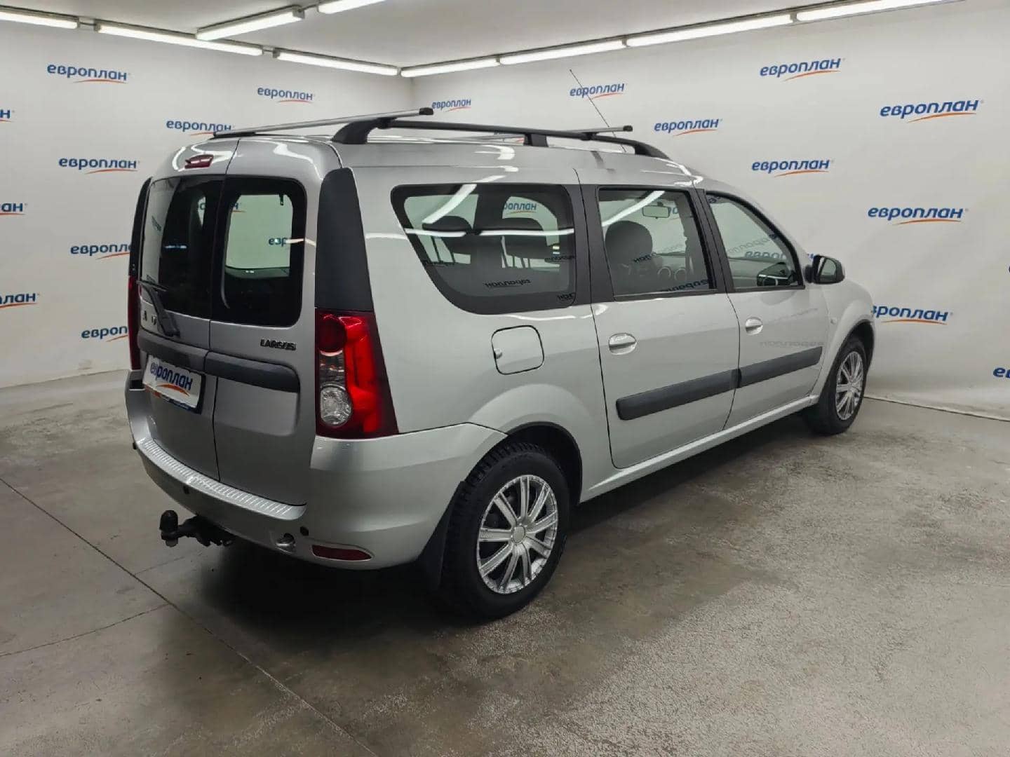 Lada Largus универсал,  76 566 км, 2019 года в лизинг