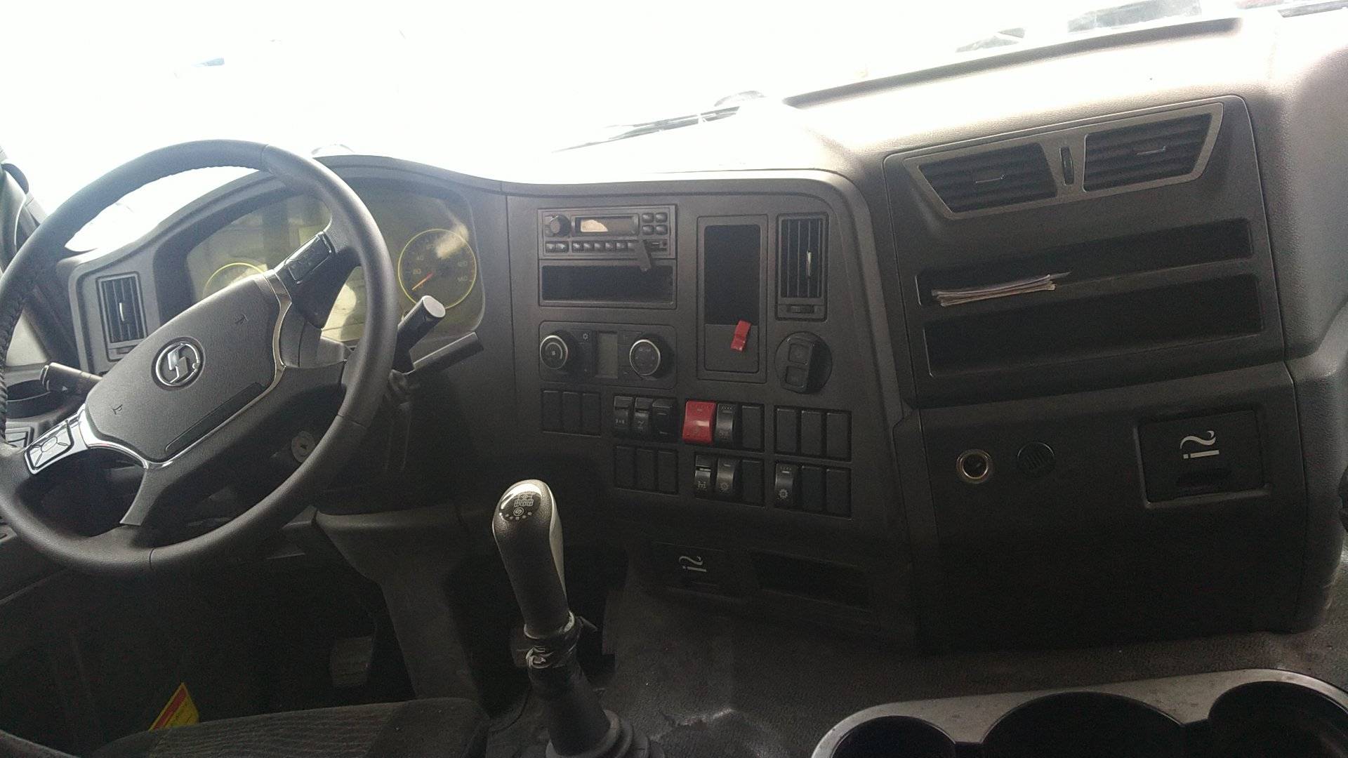 Shacman SX331863366,  120 113 км, 2022 года в лизинг