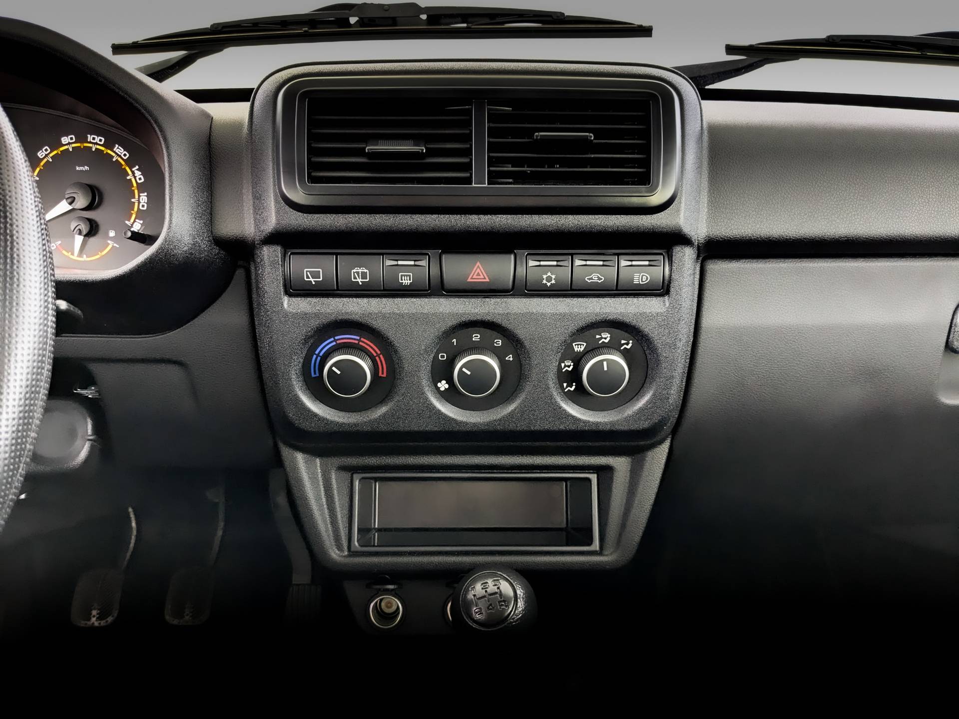 Lada Niva Legend Bronto Luxe 1.7 5MT