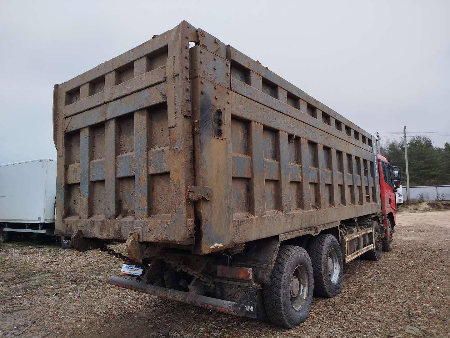 Shacman SX33186T366,  230 957 км, 2022 года в лизинг