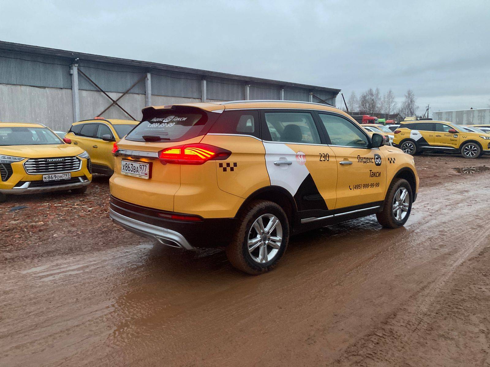 Geely Atlas Pro,  148 502 км, 2022 года в лизинг