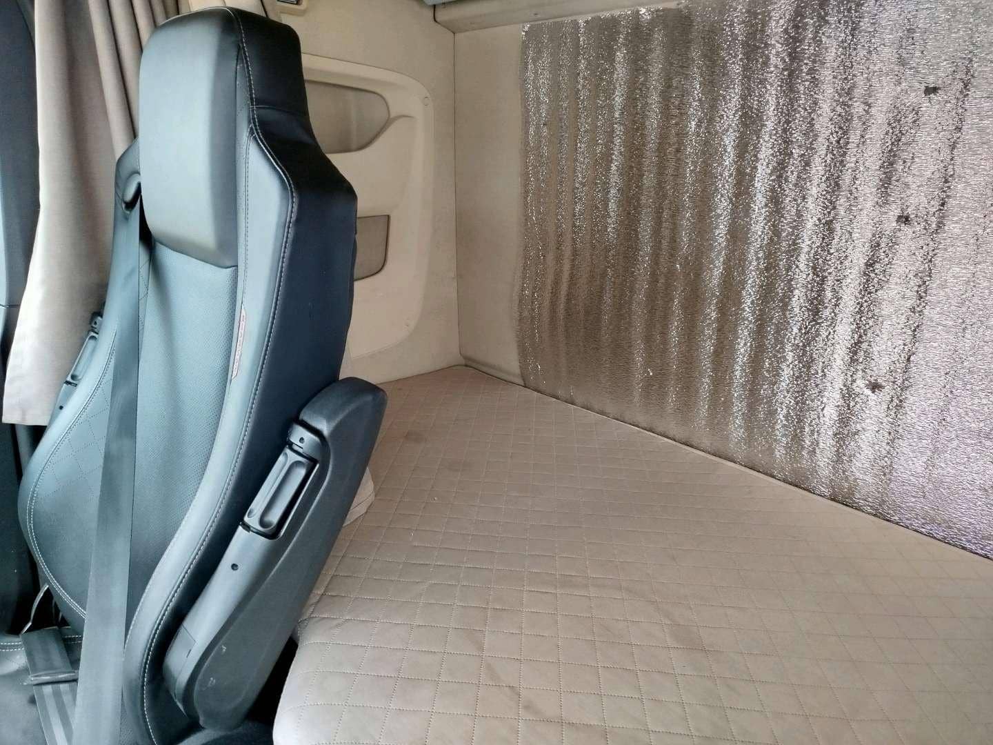 Shacman SX4188YY381,  294 774 км, 2023 года в лизинг