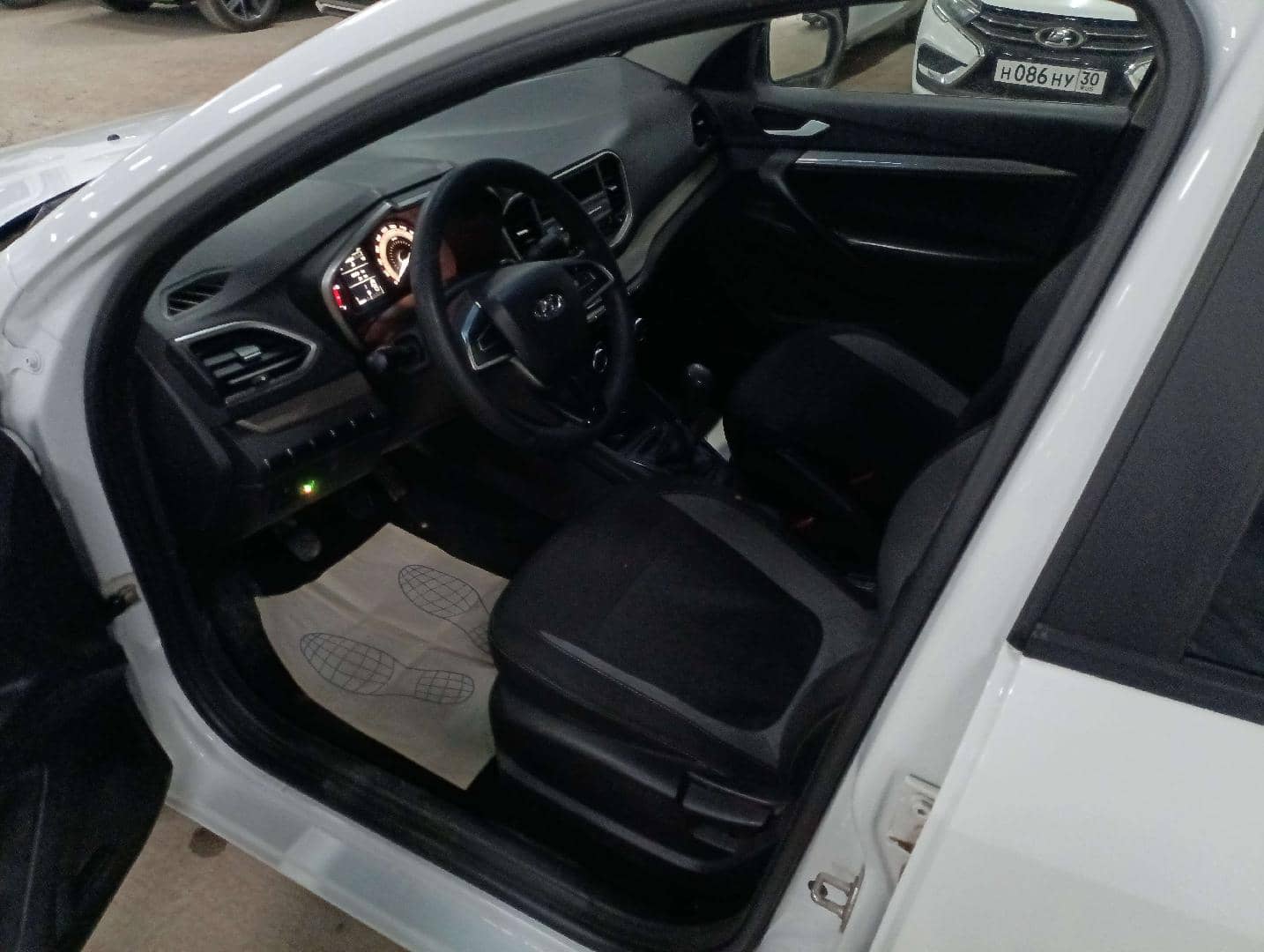 Lada Vesta седан,  165 763 км, 2023 года в лизинг