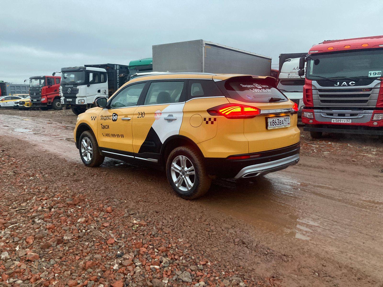 Geely Atlas Pro,  148 502 км, 2022 года в лизинг