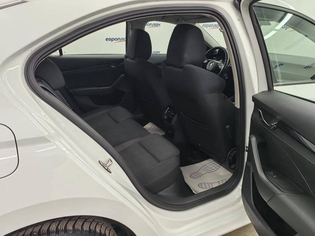 Skoda Octavia,  144 848 км, 2021 года в лизинг