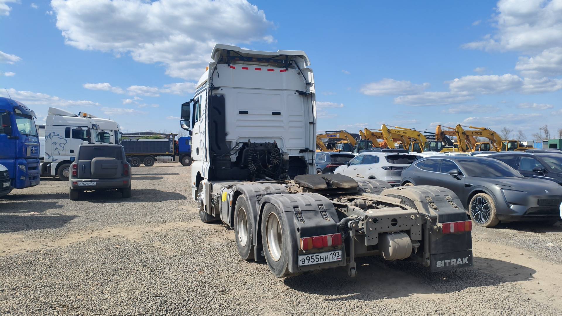 Sitrak ZZ4256V363HE1 6×2,  251 087 км, 2023 года в лизинг