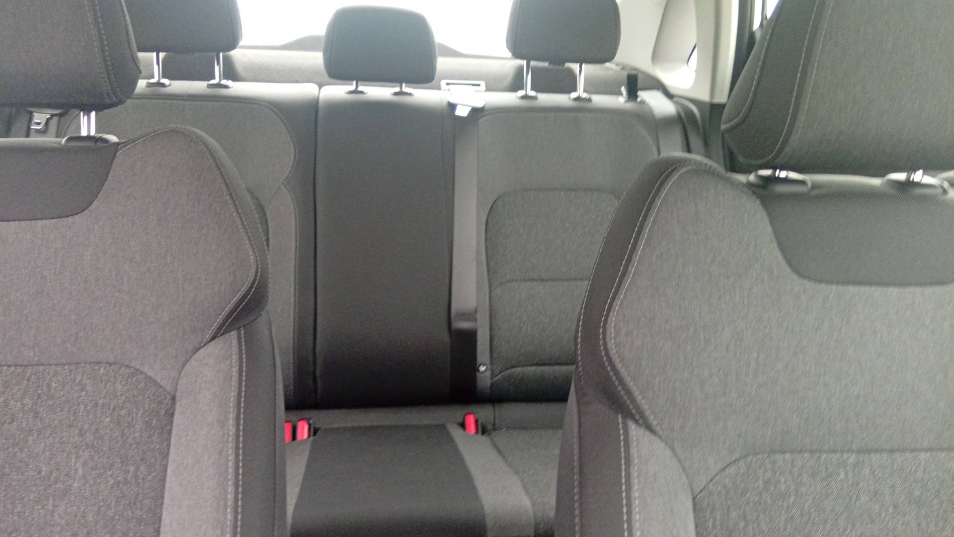 Geely Emgrand,  78 495 км, 2024 года в лизинг