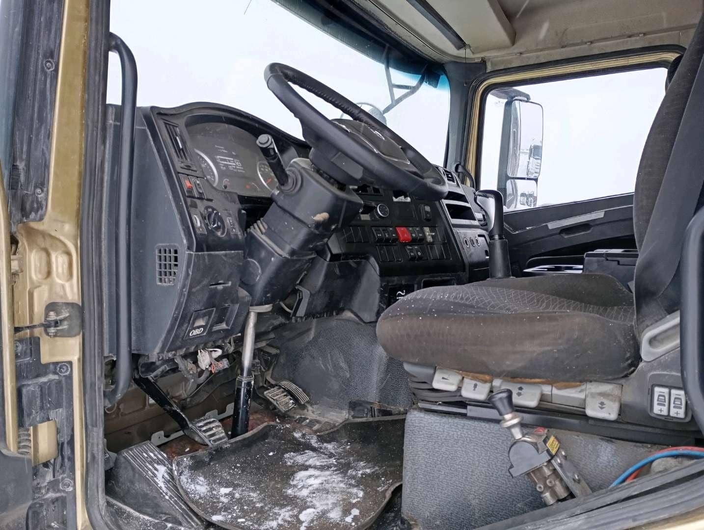 Shacman SX33186T366,  164 177 км, 2021 года в лизинг