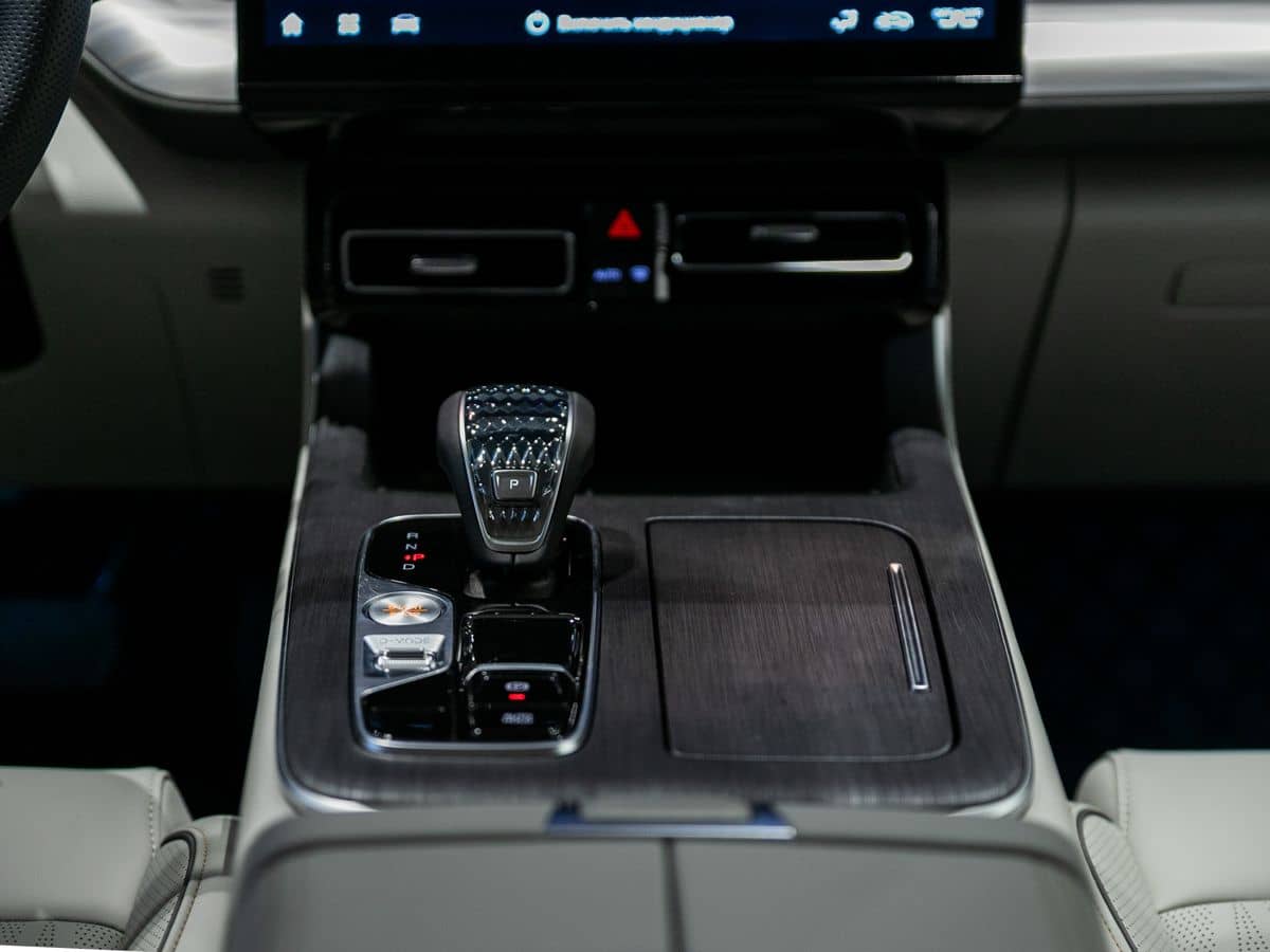 GAC GS8 Джи-Икс Премиум 2.0 АТ полный привод (GX Premium)