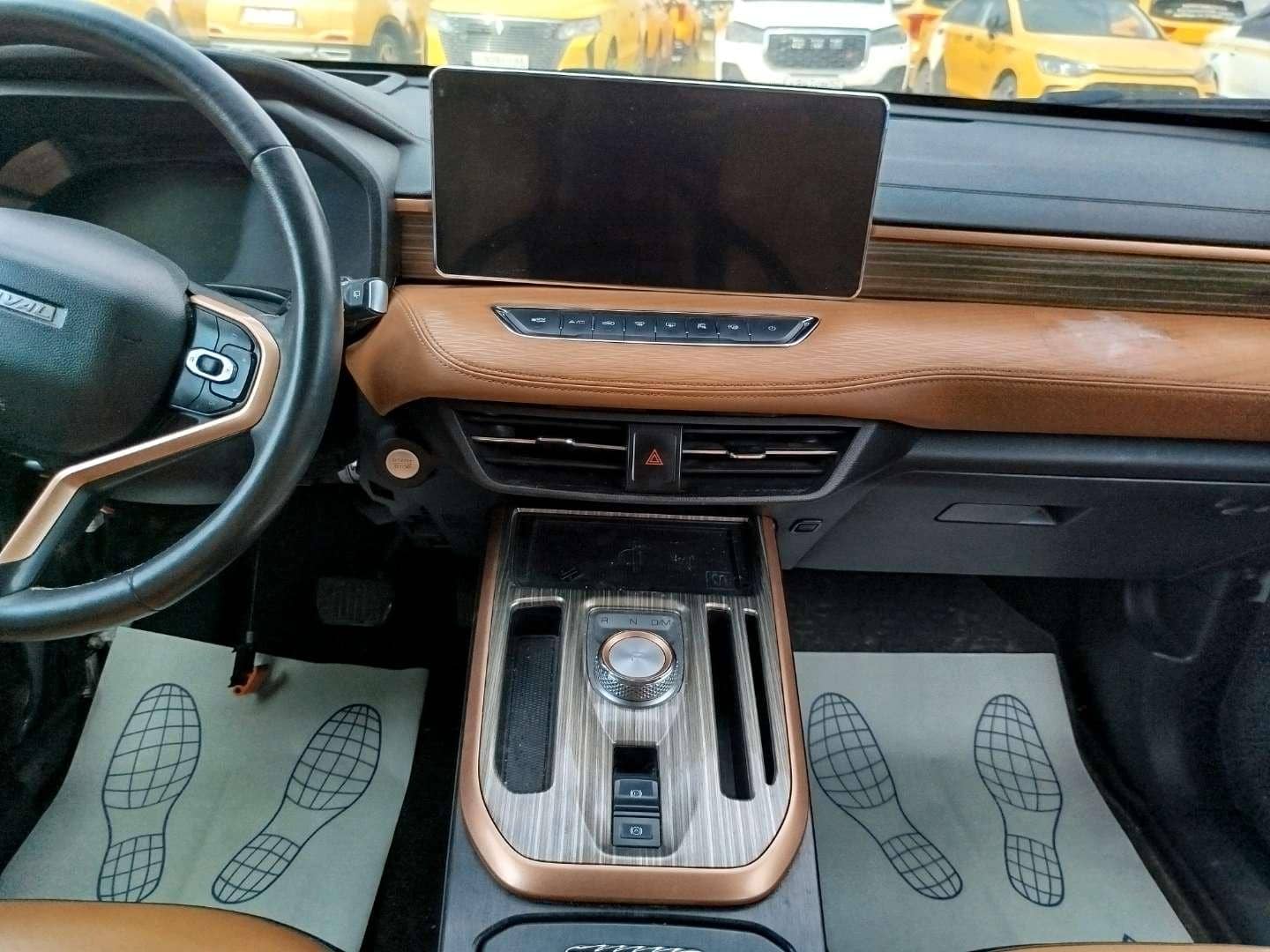 Haval Jolion,  227 424 км, 2023 года в лизинг