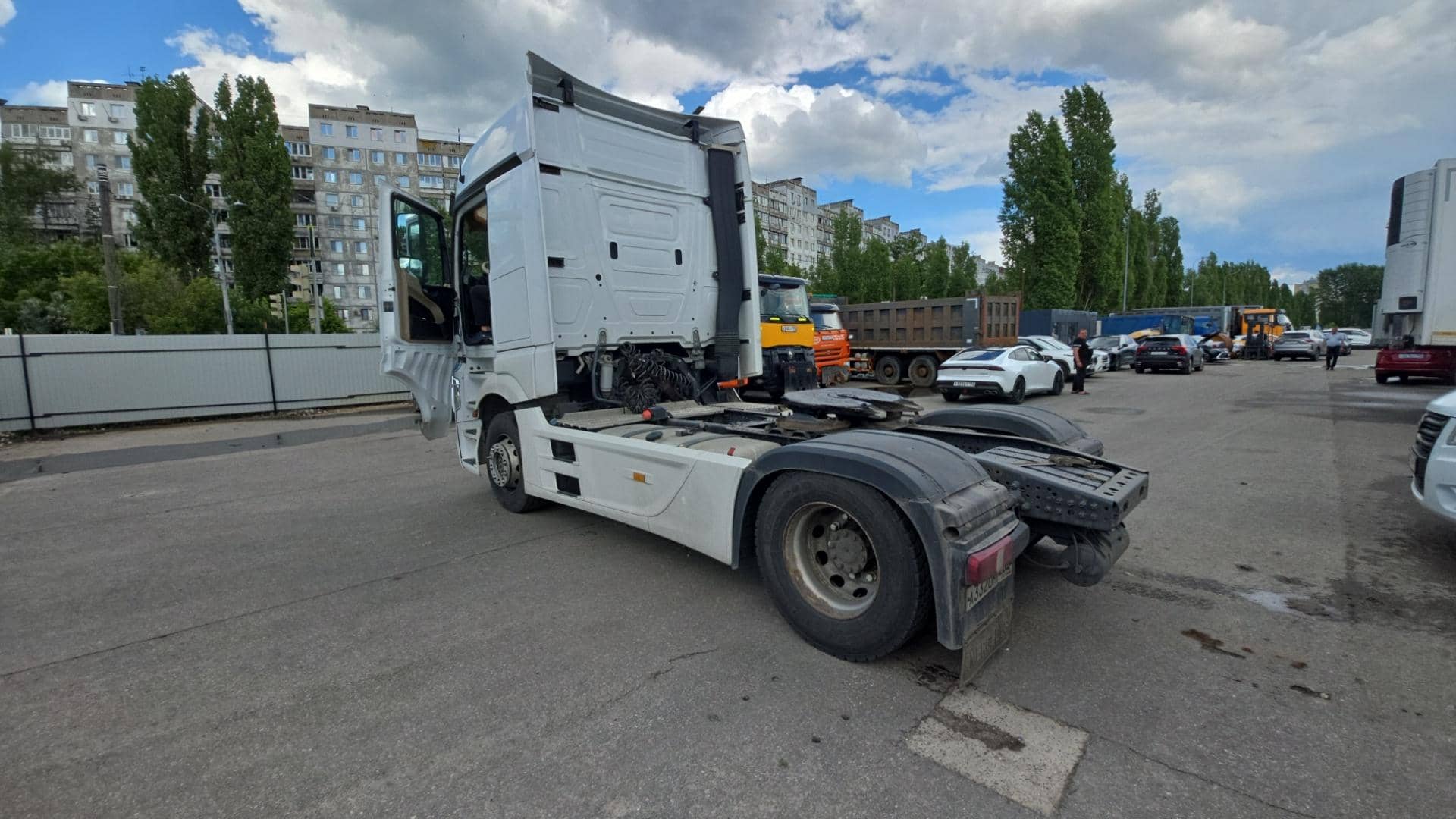 Mercedes-Benz Actros 5 1845 LS 4x2 (BigSpace),  320 000 км, 2021 года в лизинг