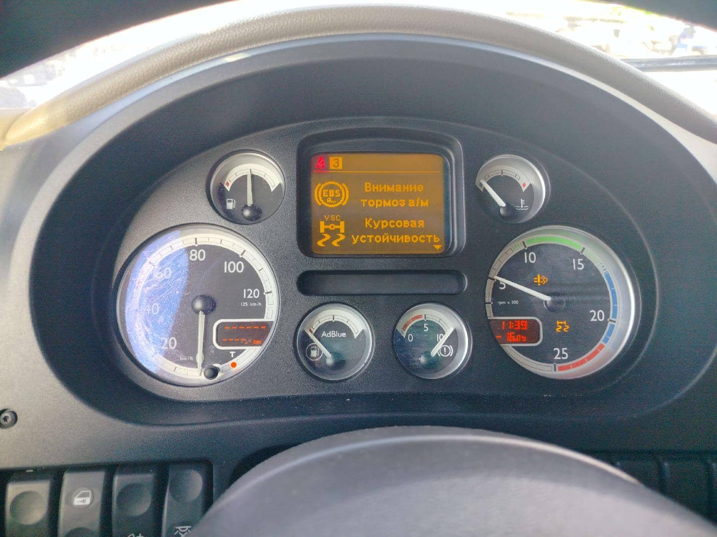 DAF XF105.410 FT 4x2 (Space Cab),  715 199 км, 2019 года в лизинг