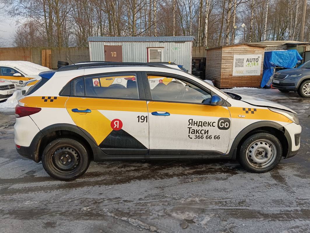 KIA Rio X-Line,  268 838 км, 2019 года в лизинг