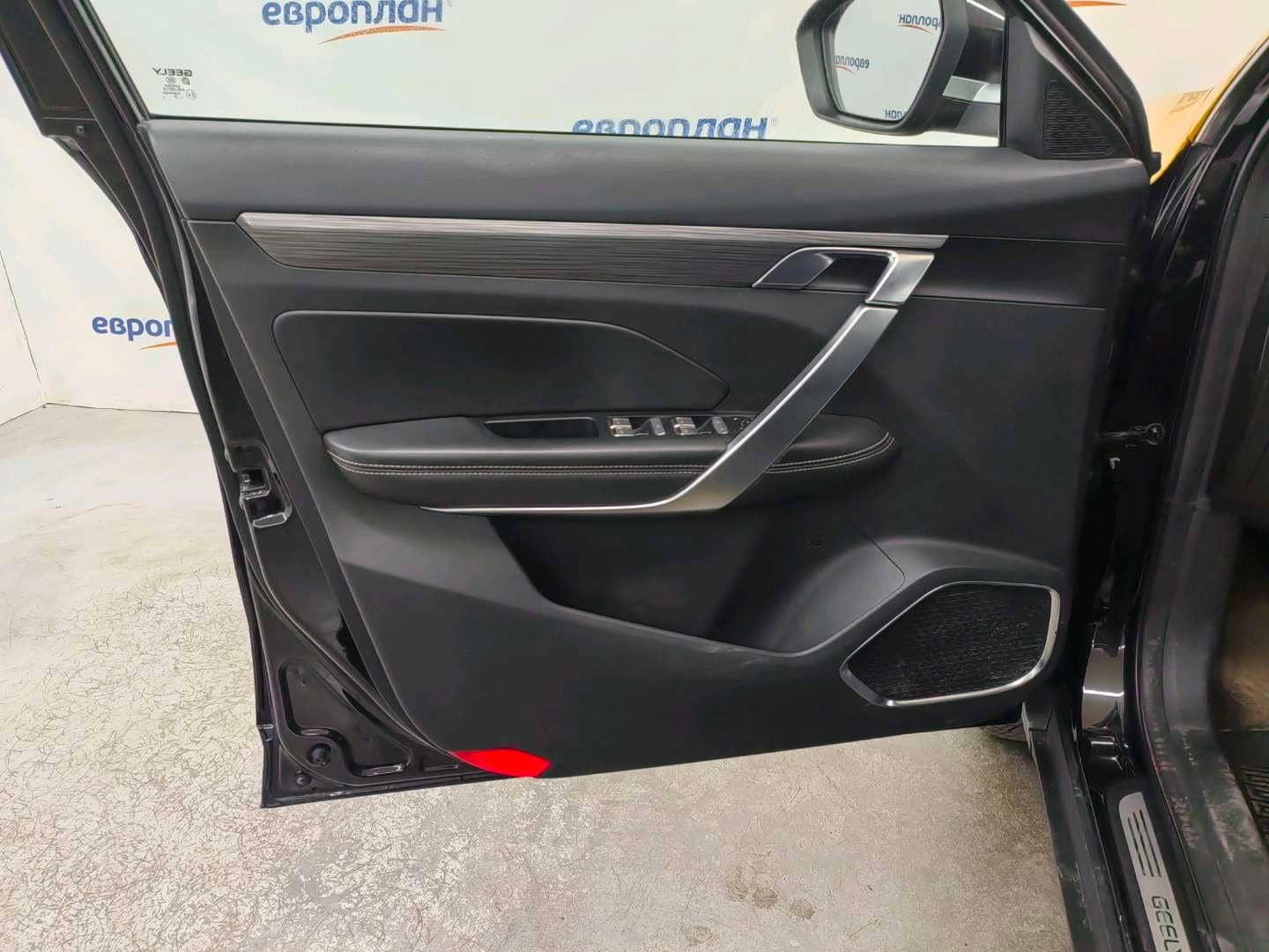 Geely Atlas Pro,  171 367 км, 2023 года в лизинг