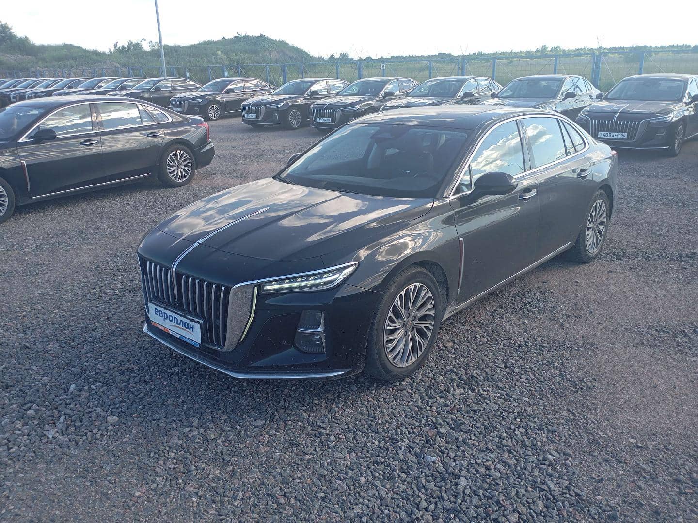 Hongqi H5