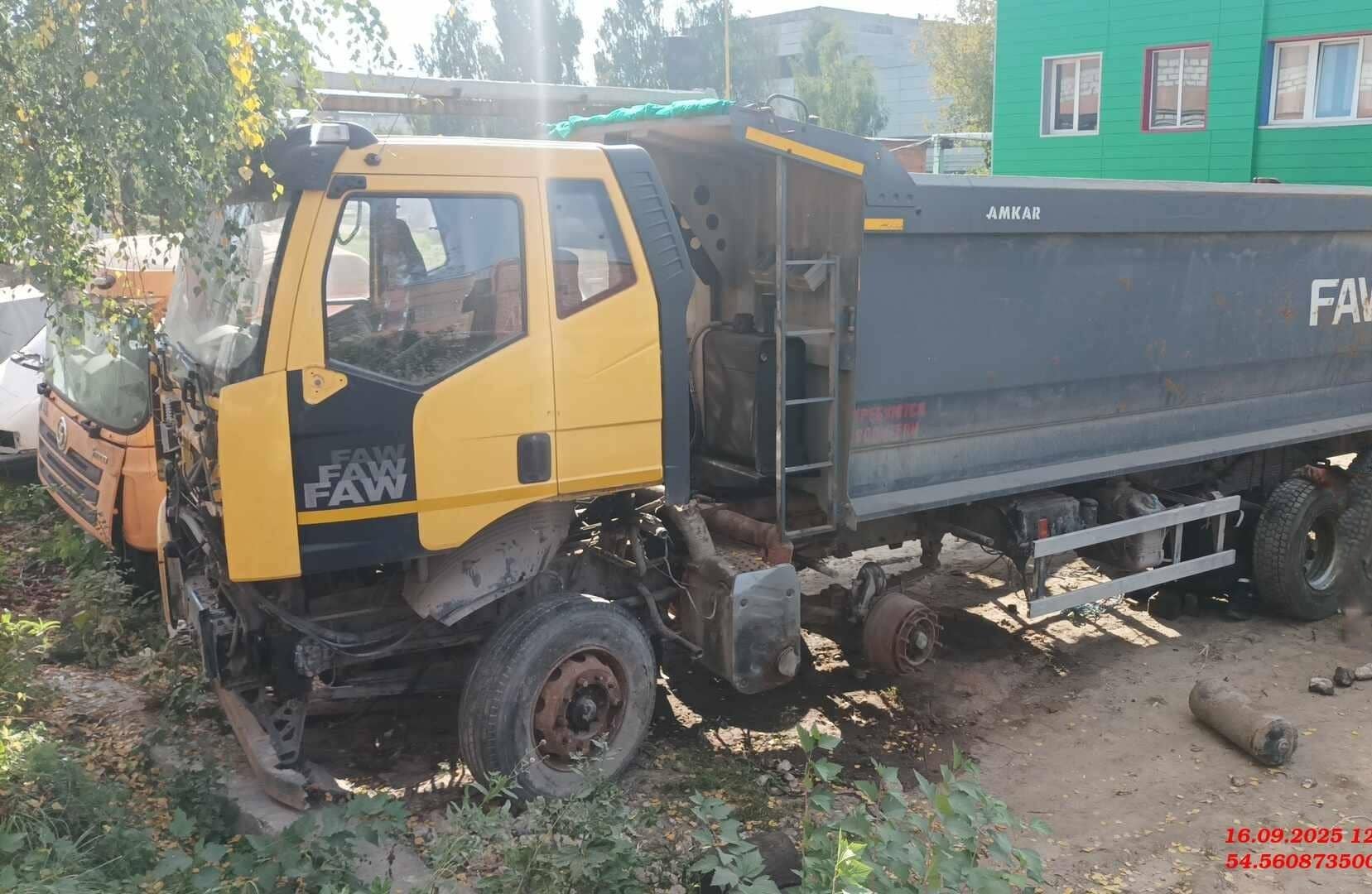 FAW CA3310P66K24T4E4 8x4 (E4),  110 818 км, 2021 года