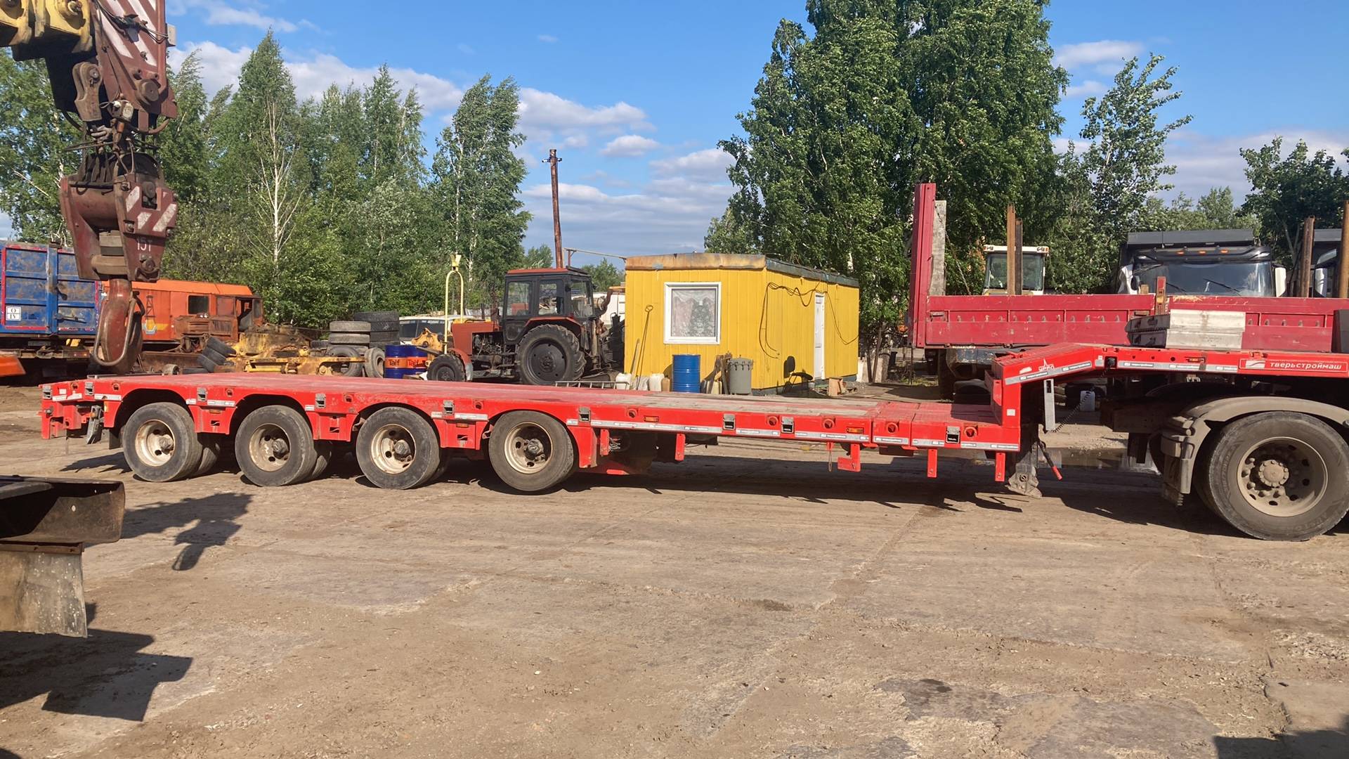 Тверьстроймаш Низкорамный полуприцеп 993941-AS46