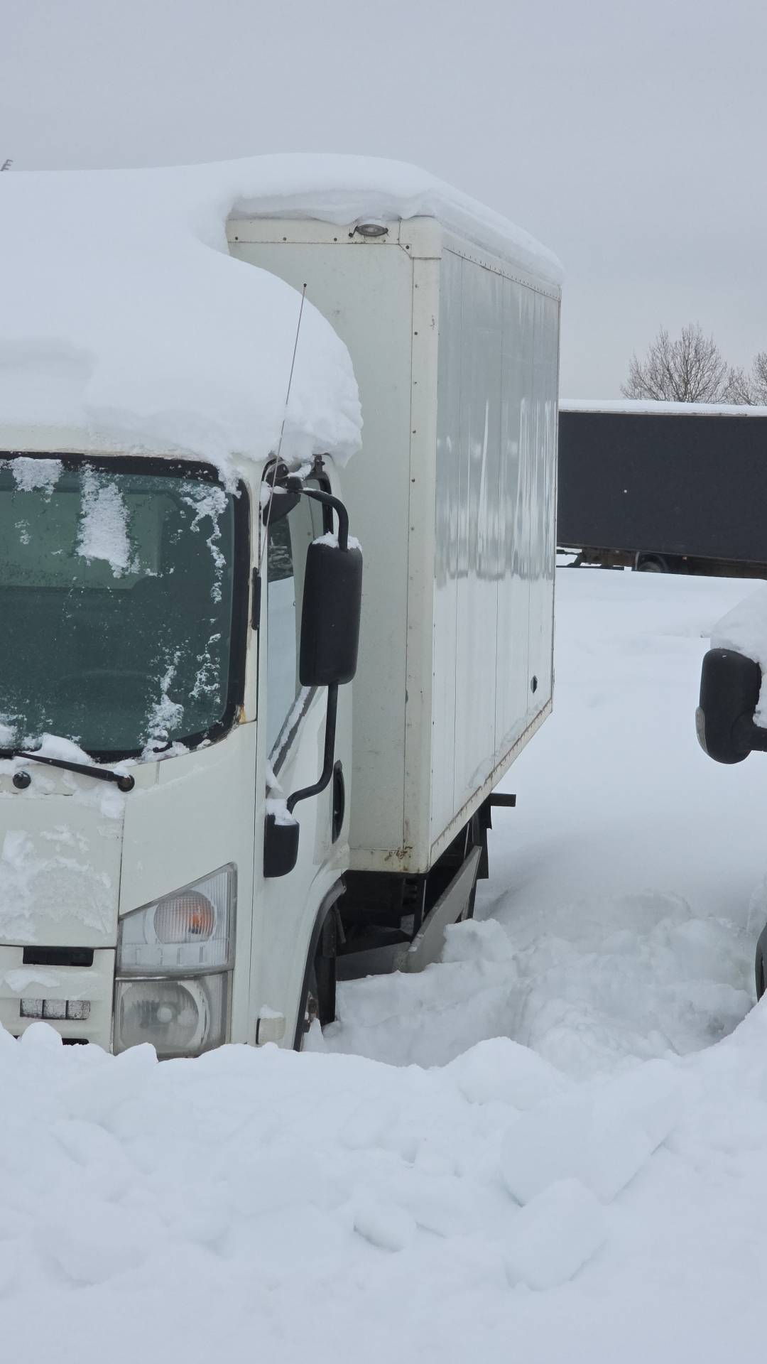 ISUZU ELF 4,5,  268 529 км, 2017 года в лизинг