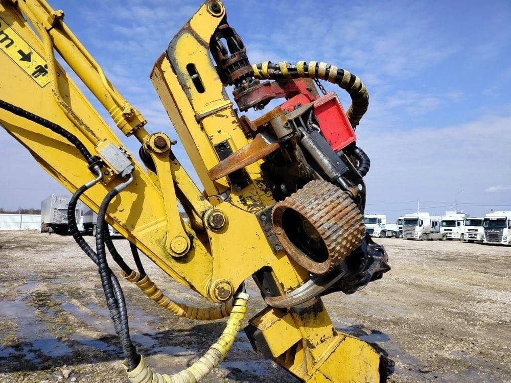 KOMATSU PC210LC-10M0 с харвестрной головкой Komatsu C144, 2021 года в лизинг