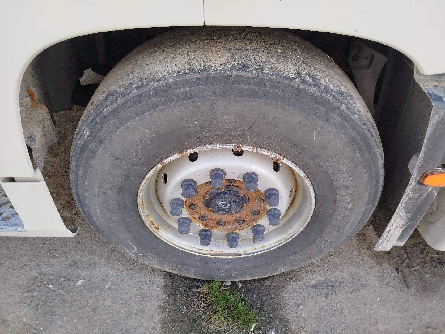 DongFeng GX DFH4180 4x2,  725 987 км, 2023 года в лизинг
