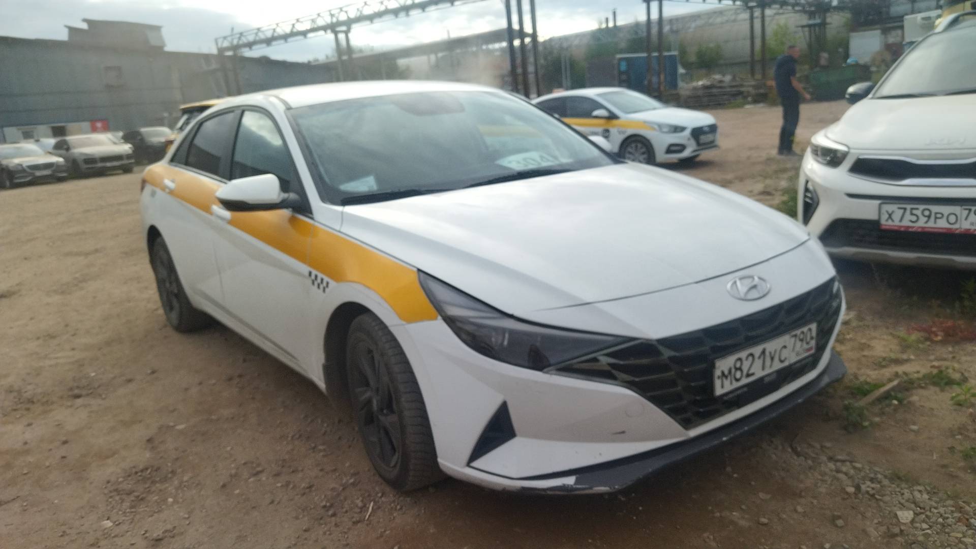 Hyundai Elantra,  216 642 км, 2021 года в лизинг