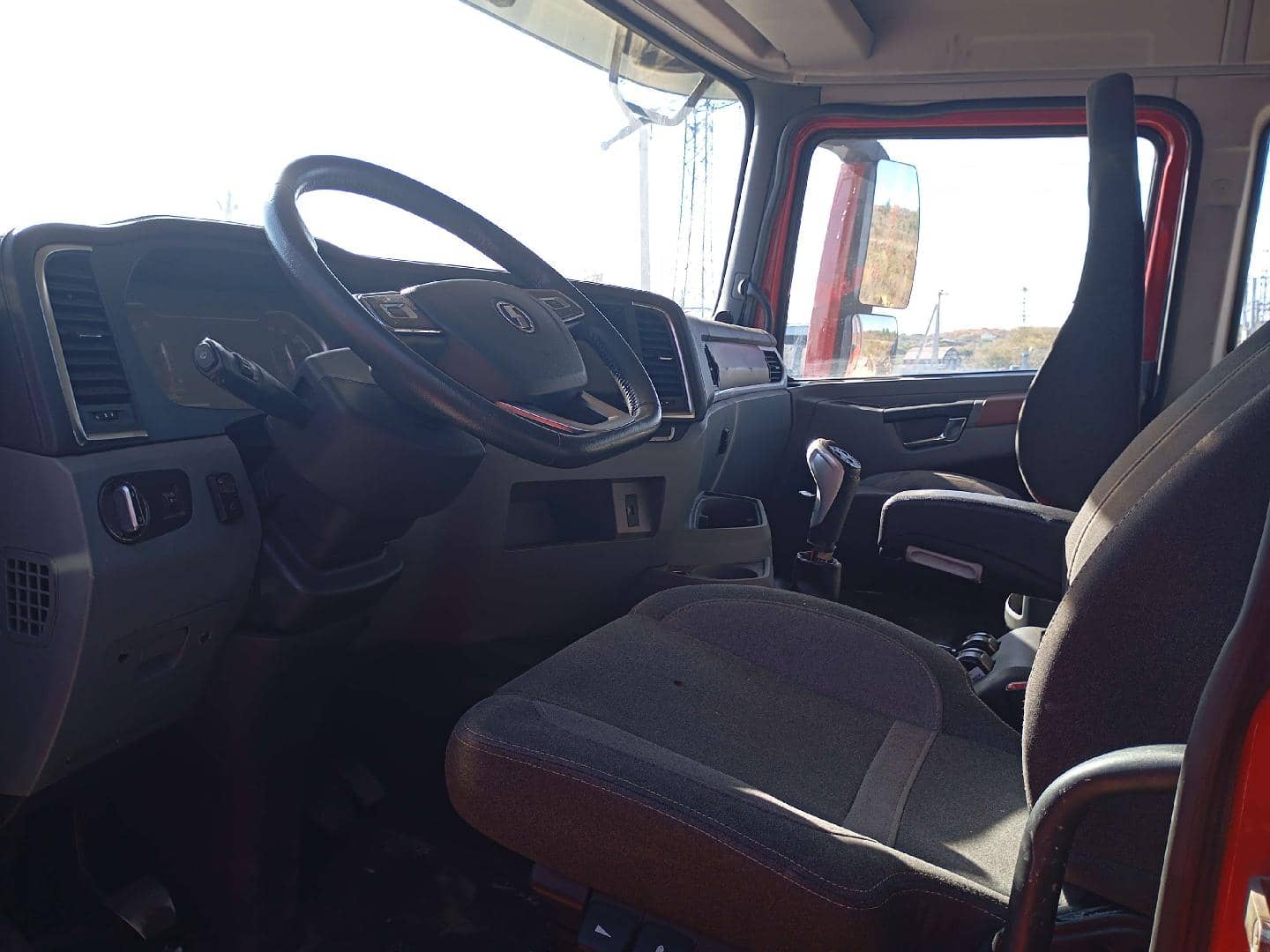 Shacman SX32586V384,  200 000 км, 2023 года в лизинг