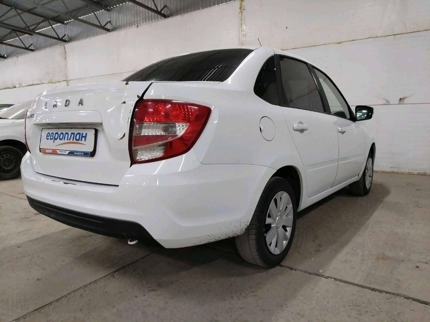 Lada Granta седан,  108 078 км, 2023 года в лизинг