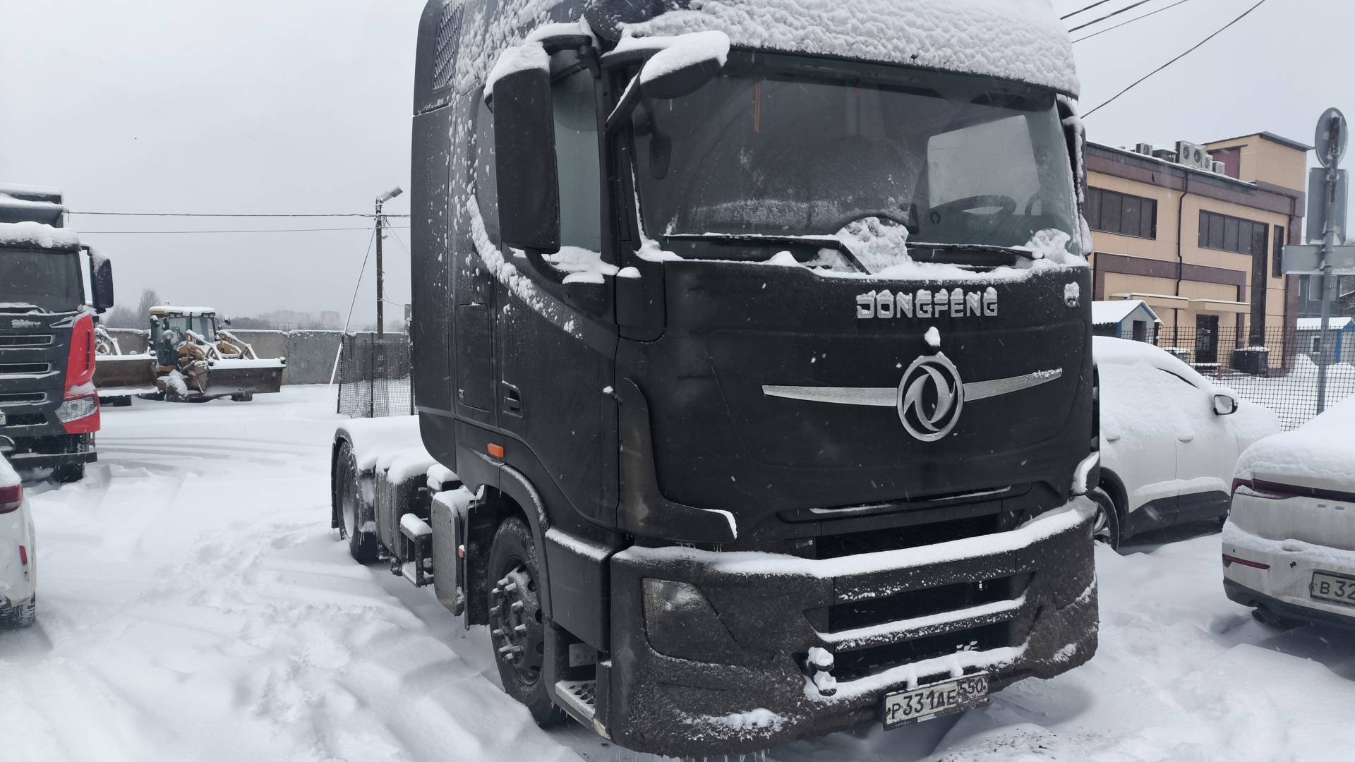 DongFeng GX DFH4180 4x2,  172 058 км, 2023 года в лизинг