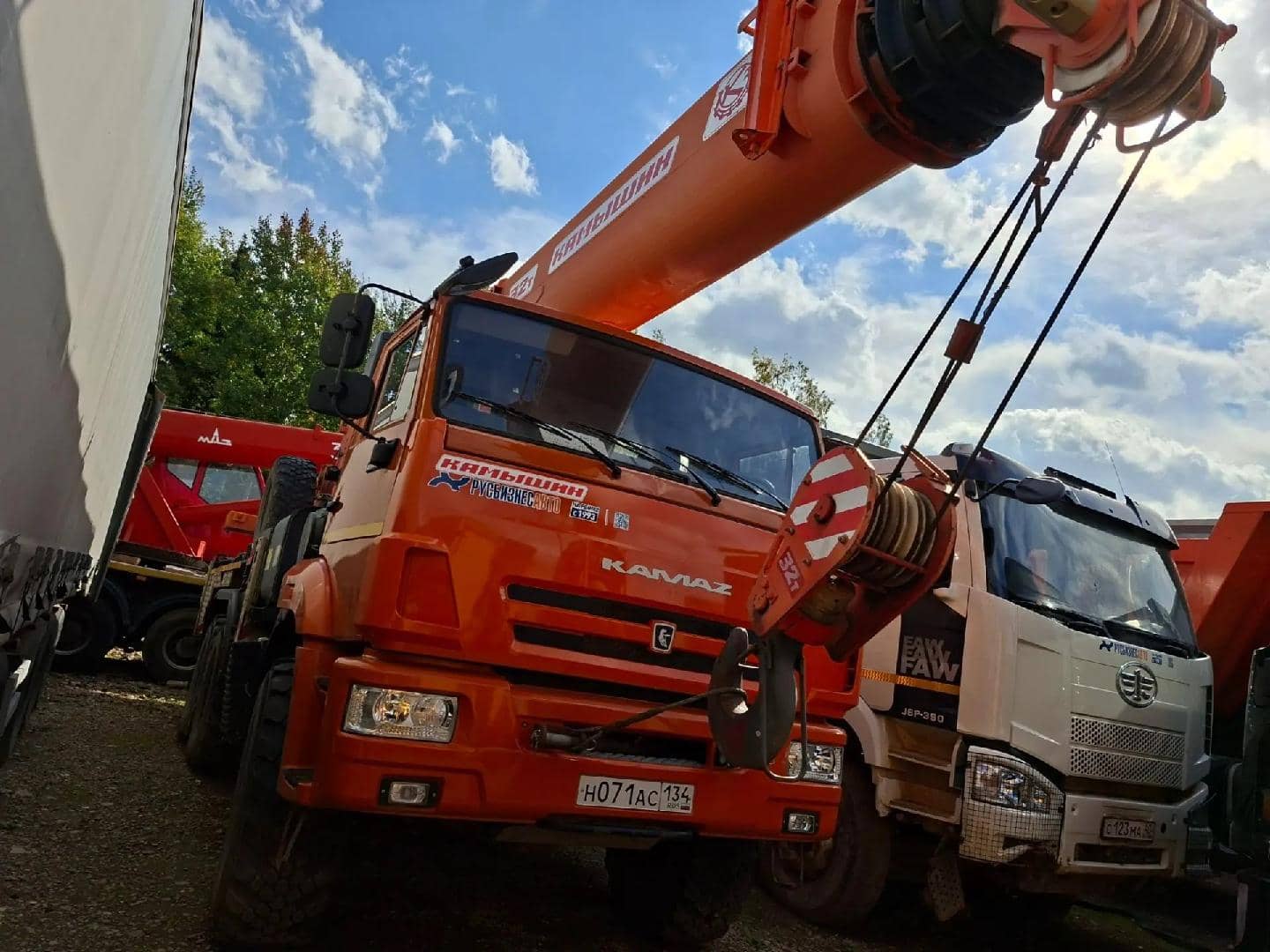 Камышинский Крановый Завод КС-55729-5K-31 KAMAZ-43118 (6х6) г/п 32т. стрела 31м. ,  81 000 км, 2023 года в лизинг