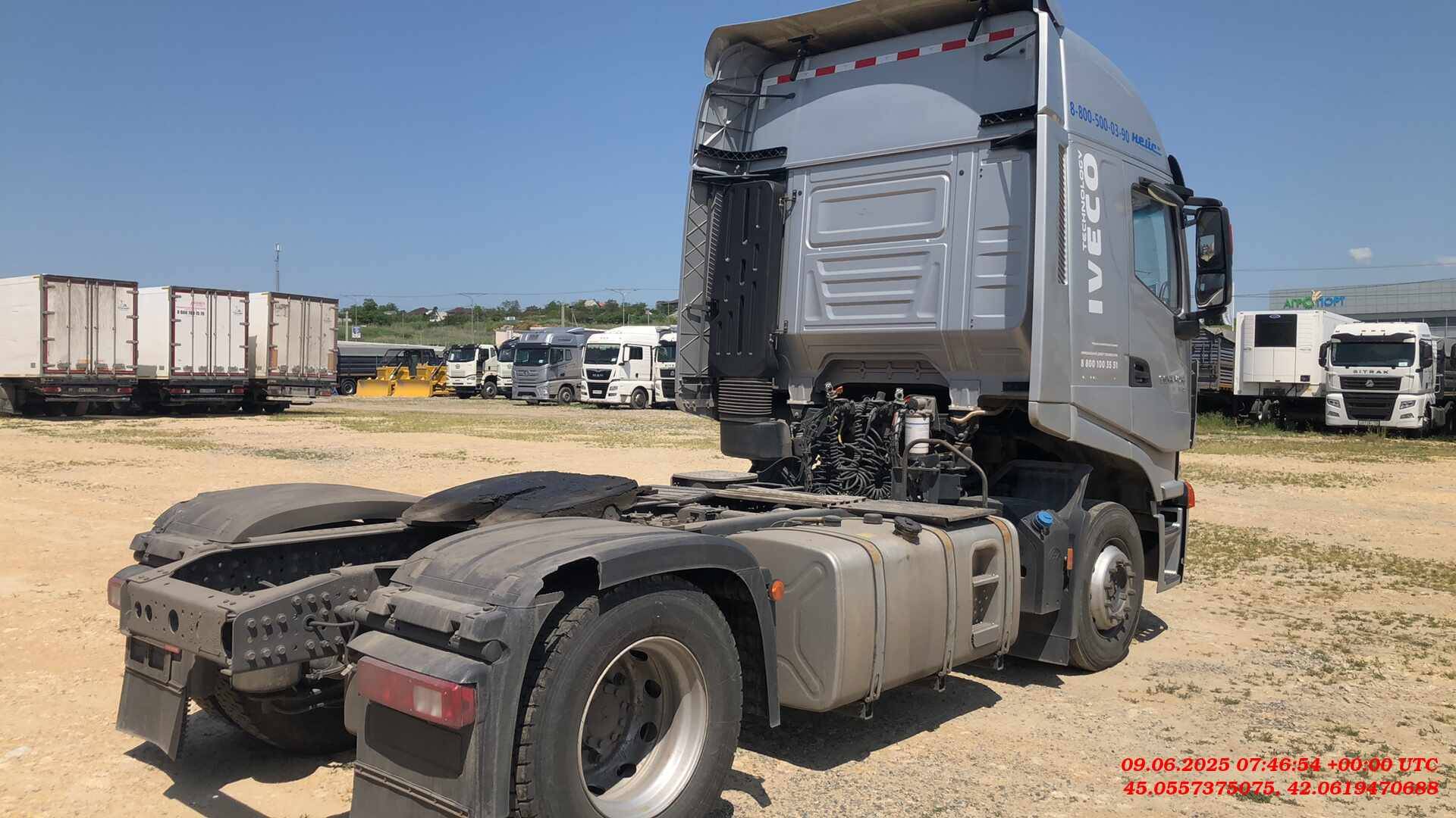 HONGYAN CQ4186HV52,  216 420 км, 2023 года