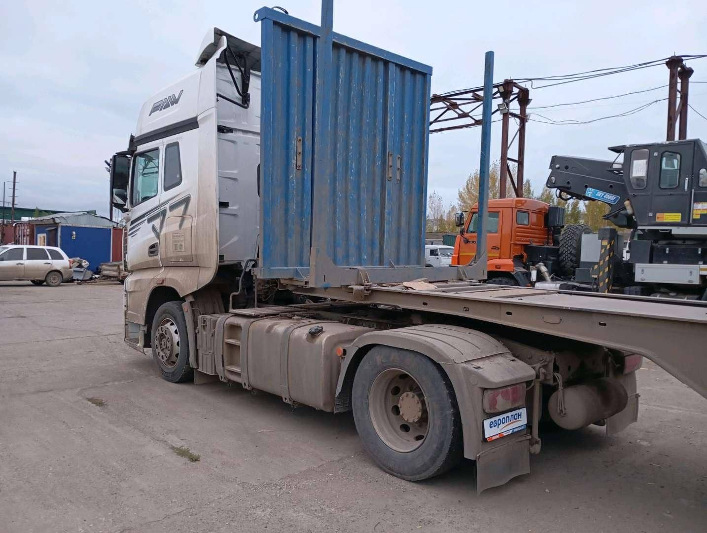 FAW CA4180P77K25E5 4x2,  288 883 км, 2024 года в лизинг