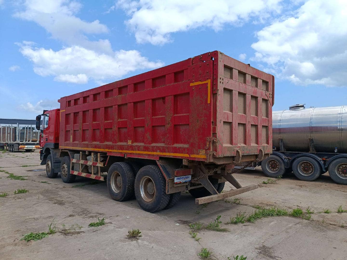HONGYAN CQ3406HV39,  275 882 км, 2023 года в лизинг