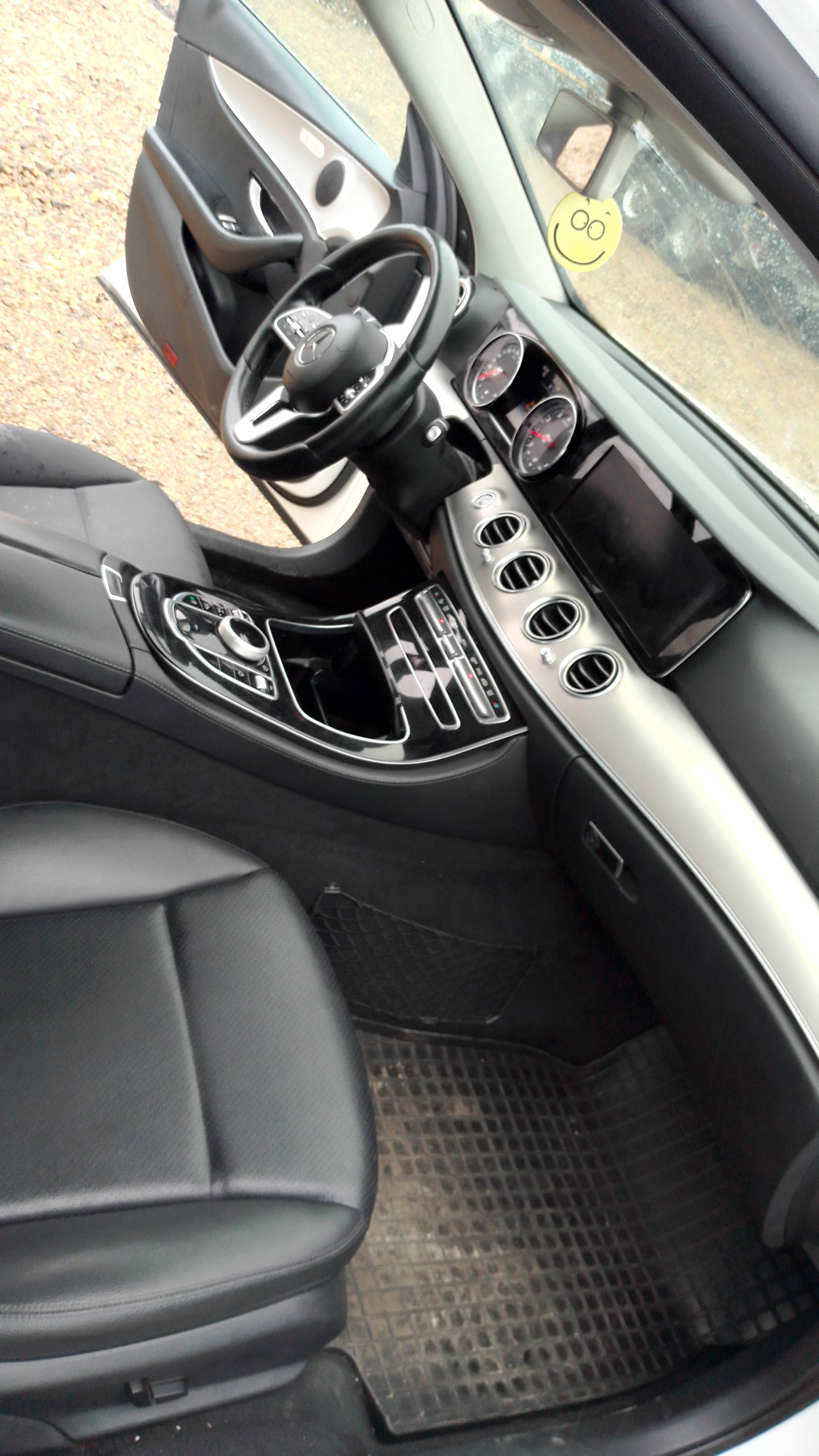 Mercedes-Benz E седан,  263 606 км, 2019 года в лизинг