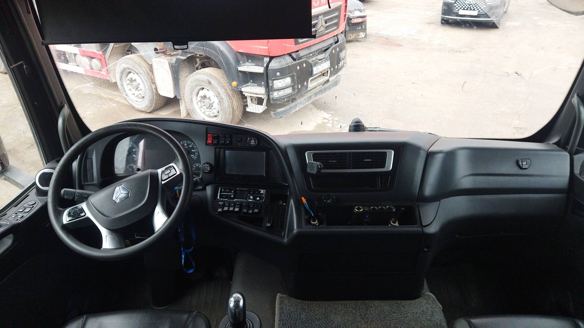 Sitrak ZZ3316V306ME,  342 296 км, 2023 года в лизинг