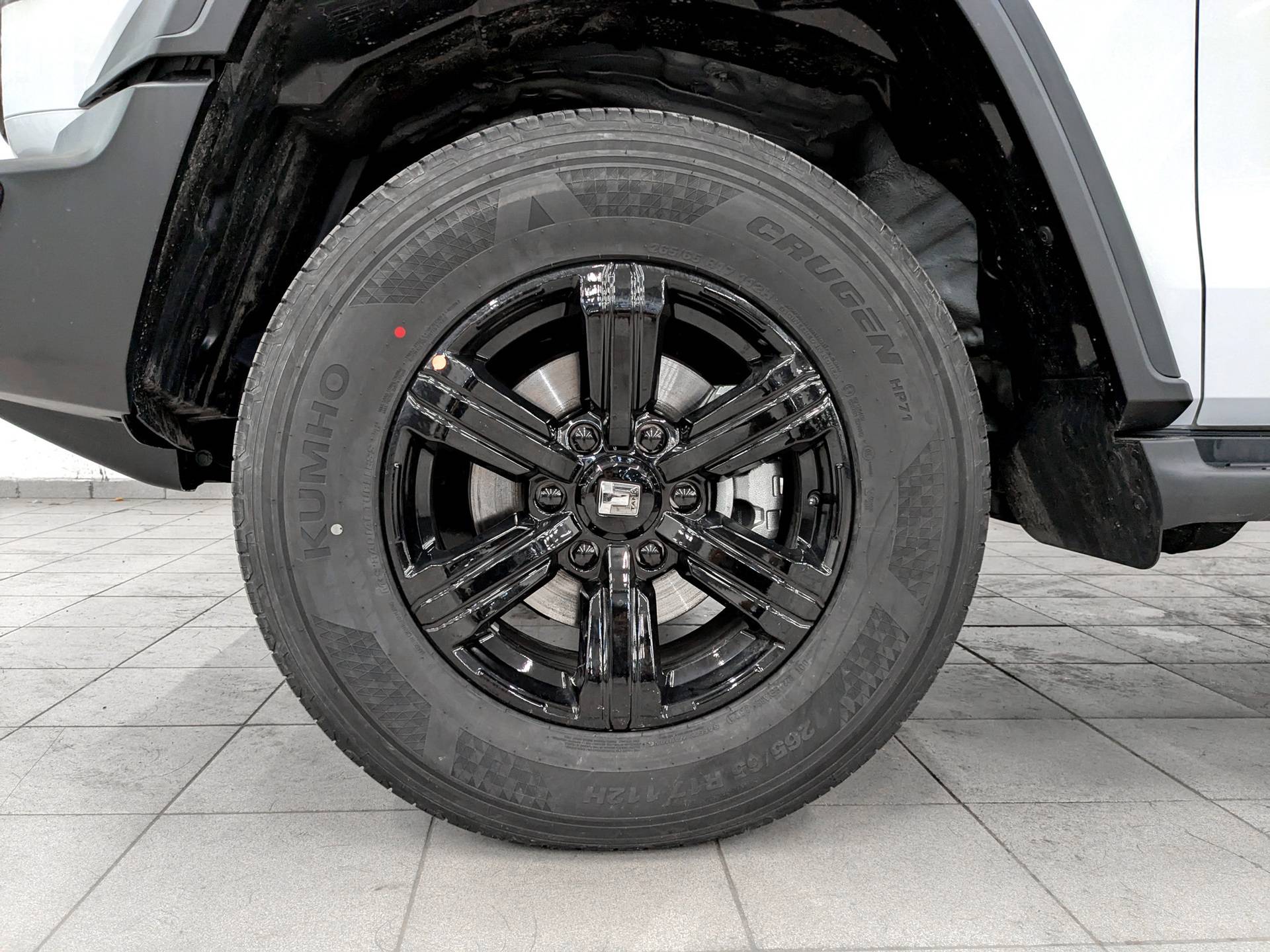 Tank 300 City Adventure 2.0 8AT 4WD